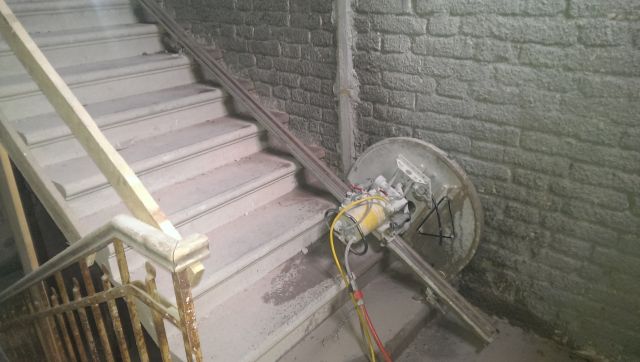 rezanje konzolnih stopnic ob steni